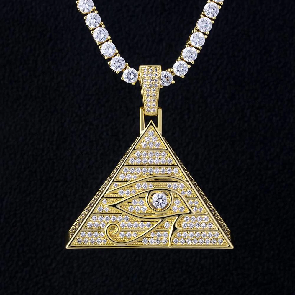 Colgante Pirámide del Gran ojo de Horus Iced Out de Cristal CZ Diamante en Oro de 14k